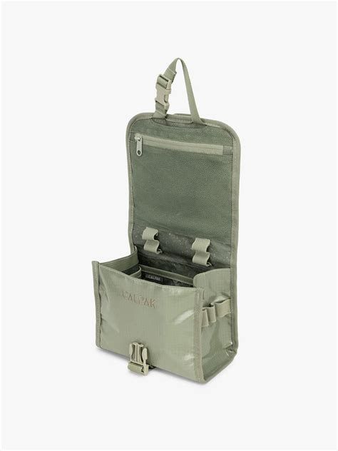 terra hanging toiletry bag